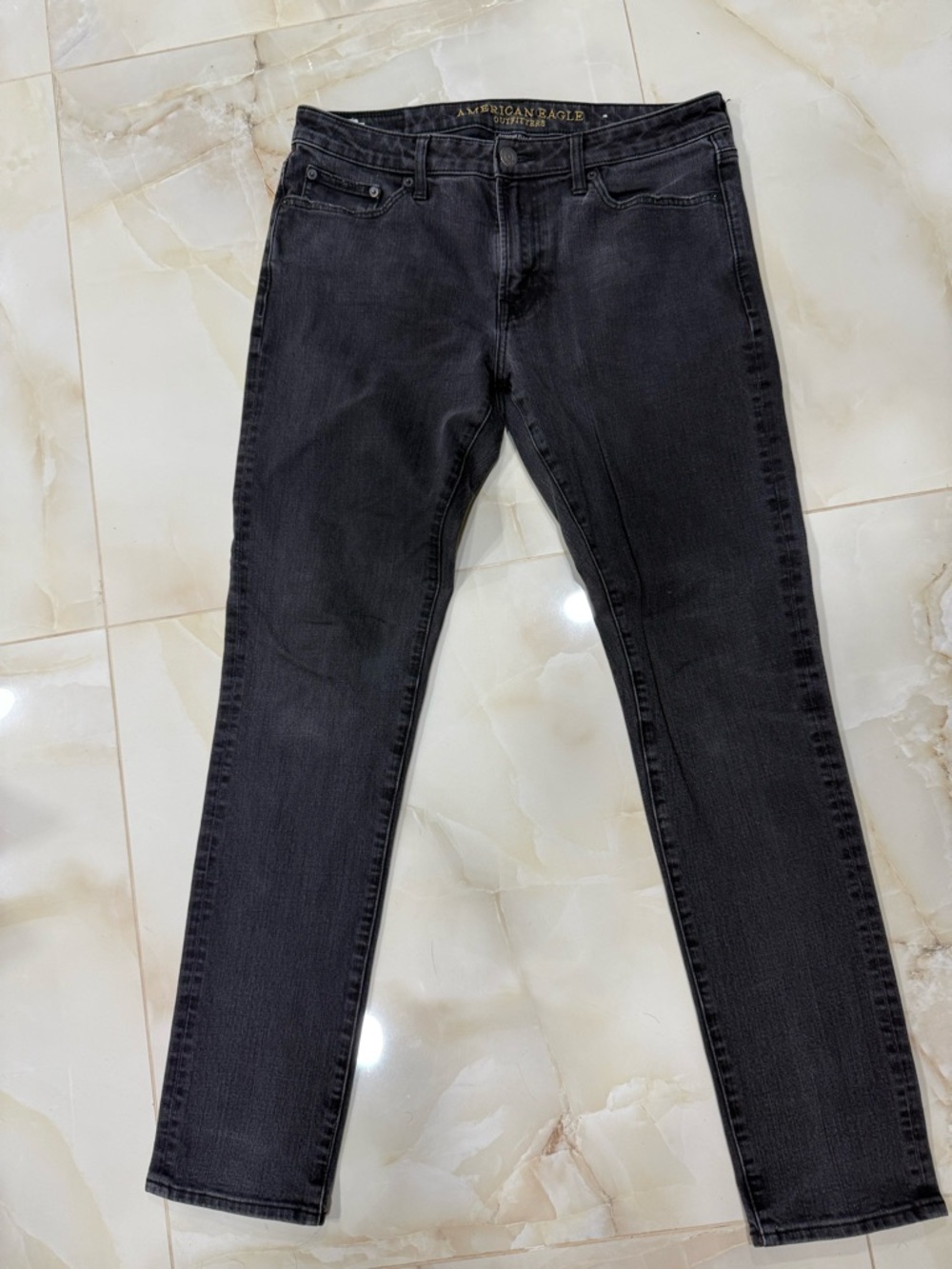 American Eagle Outfitters Men’s Slim Straight Black Jeans